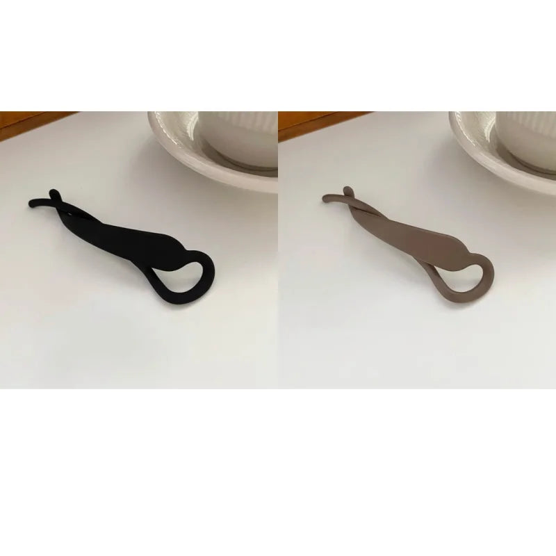 Minimalist Geometric Banana Clip